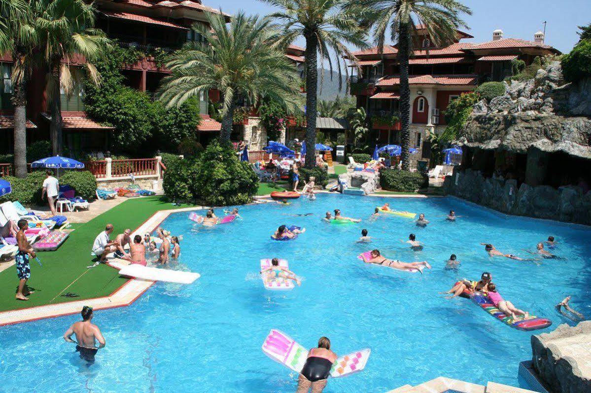 Grand Aquarium Apart إتْشميلير المظهر الخارجي الصورة